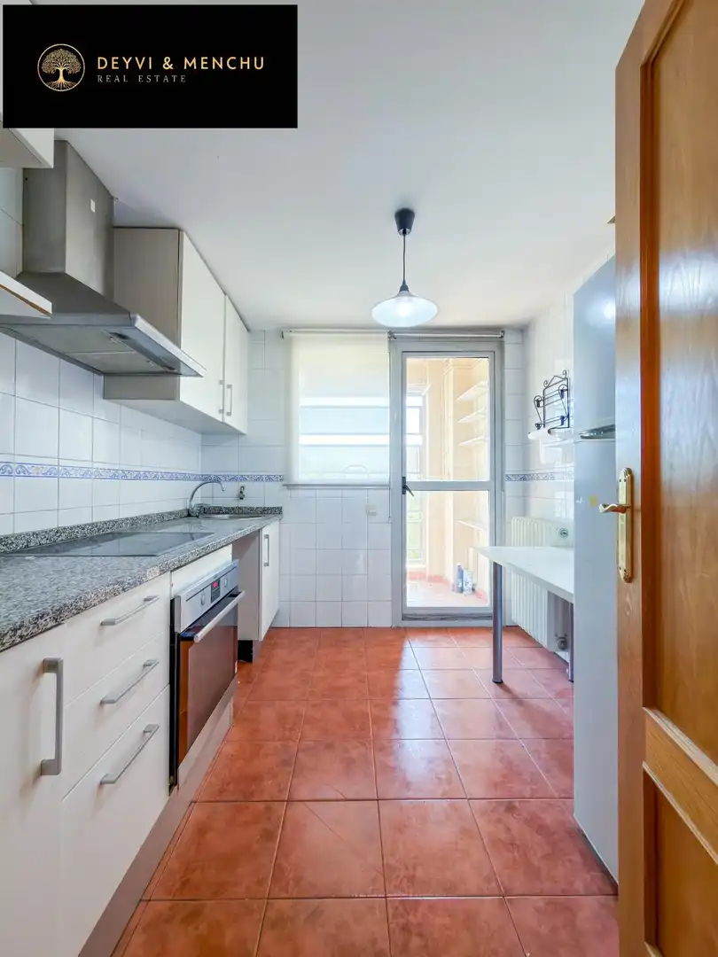 Piso en venta en ALCALDE HENCHE DE PLATA, Sanchinarro
