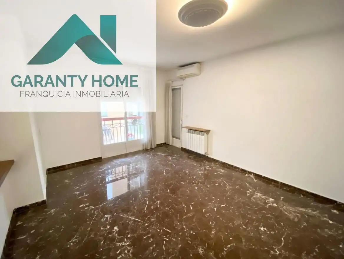 Wohnzimmer von Wohnung zum Verkauf in Martos mit Klimaanlage, Abstellraum und Balkon