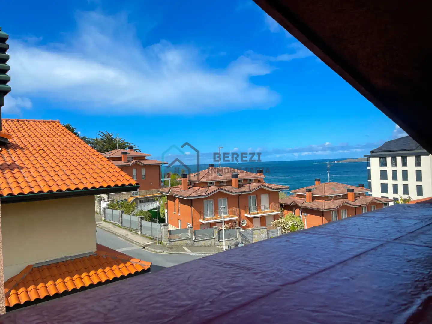 Vista exterior de Casa adosada en venta en Mundaka con Calefacción, Jardín privado y Amueblado