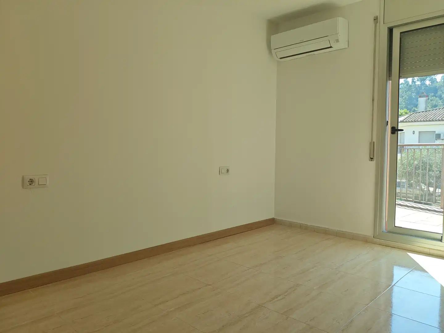Dormitori de Casa adosada de lloguer en Sarrià de Ter amb Aire condicionat, Calefacció i Jardí privat