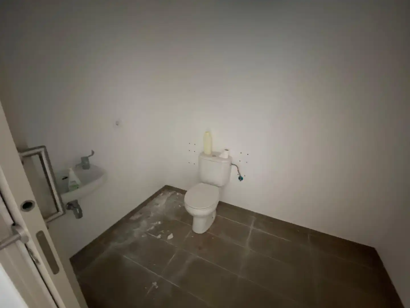 Badezimmer von Geschaftsraum zur Miete in Vigo  mit Klimaanlage und Terrasse