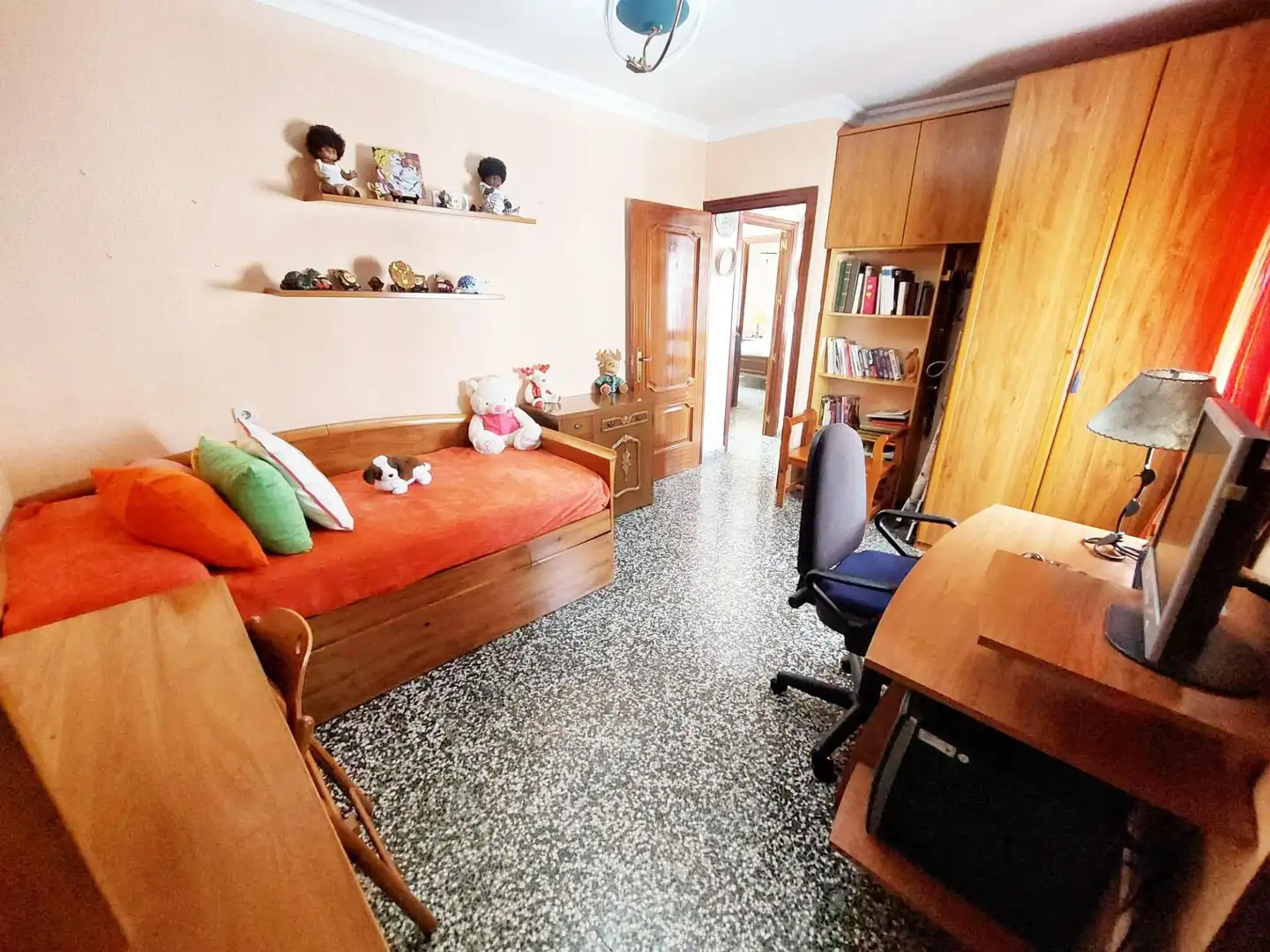 Sala d'estar de Casa o xalet en venda en Benalmádena amb Terrassa