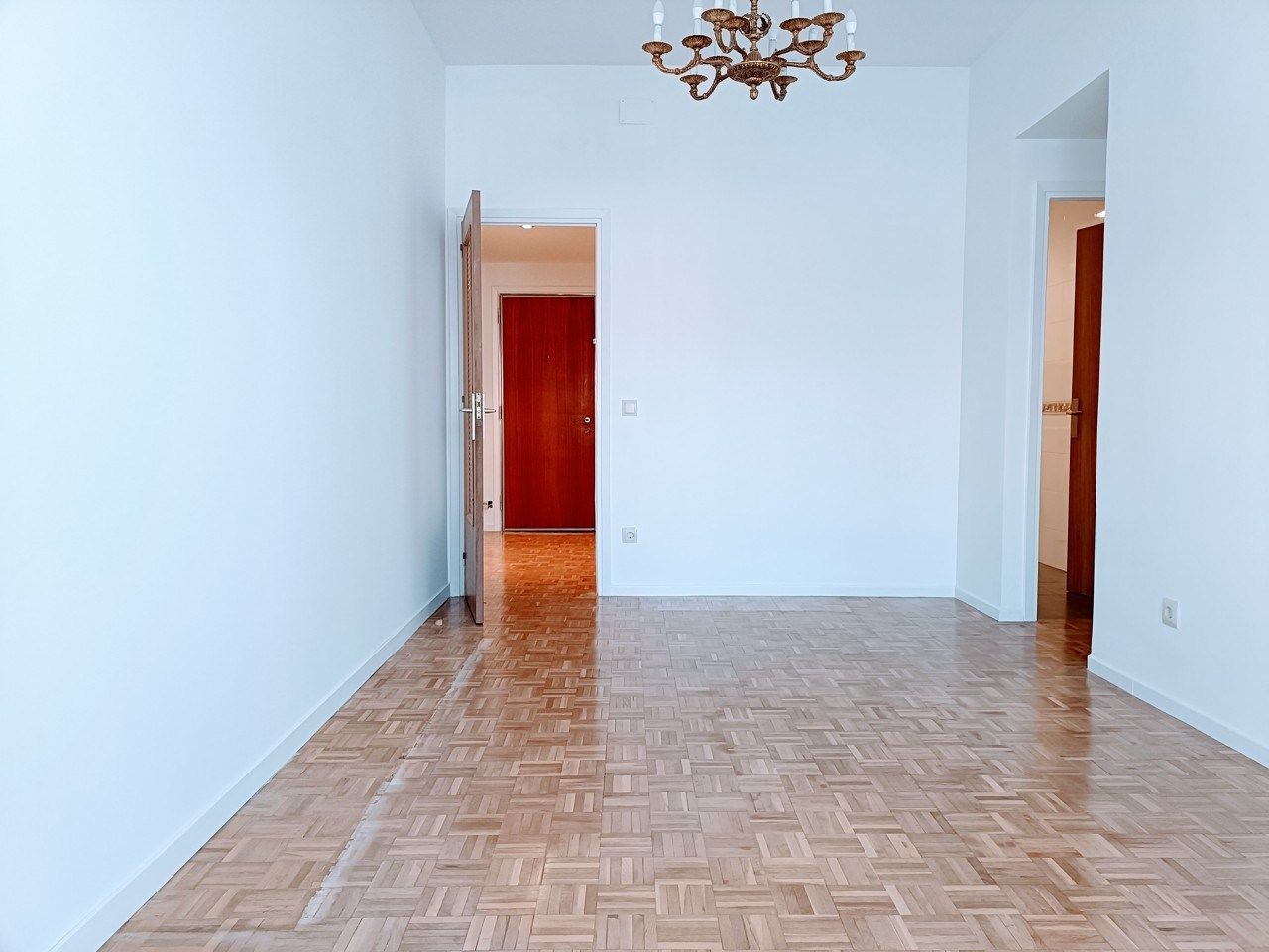Flat to rent in  Madrid Capital  with Parquet flooring, Oven and Washing machine