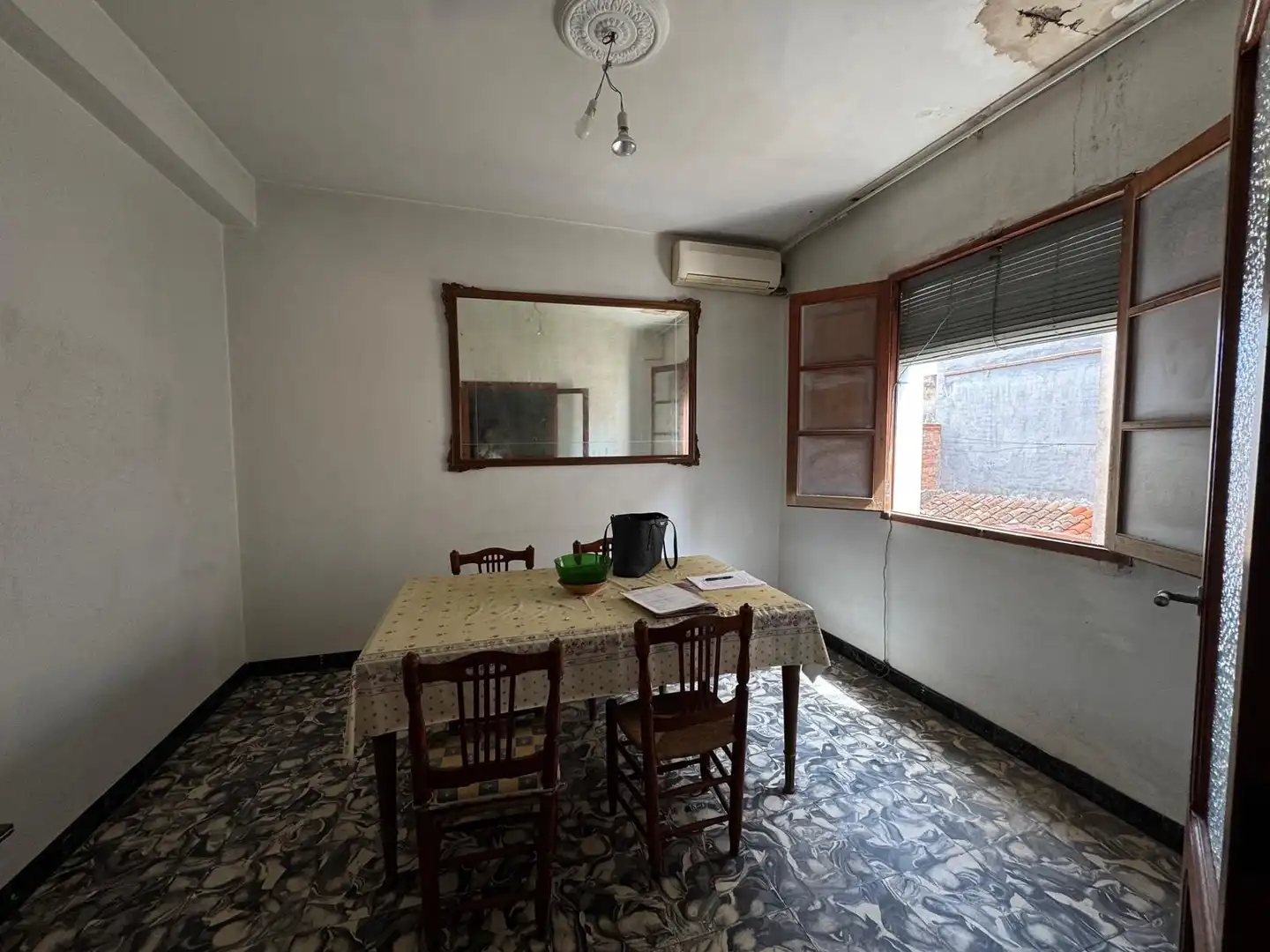 Comedor de Edificio en venta en La Font d'en Carròs con Alarma