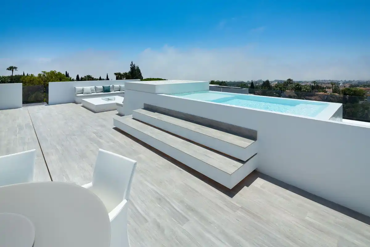 Terrassa de Casa o xalet en venda en Marbella amb Jardí privat, Terrassa i Piscina