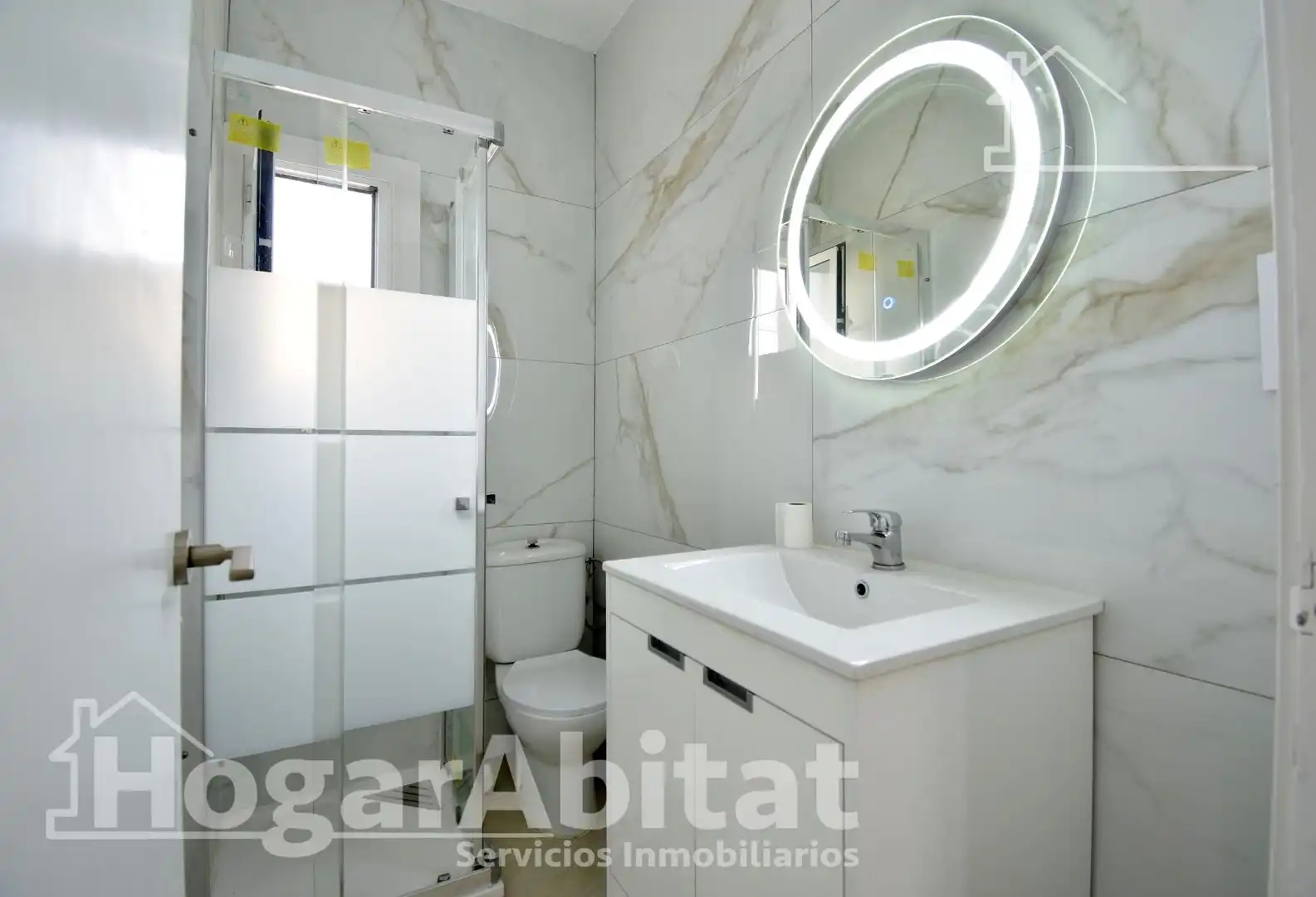 Bathroom of Flat for sale in Dénia  with Air Conditioner, Heating and Terrace