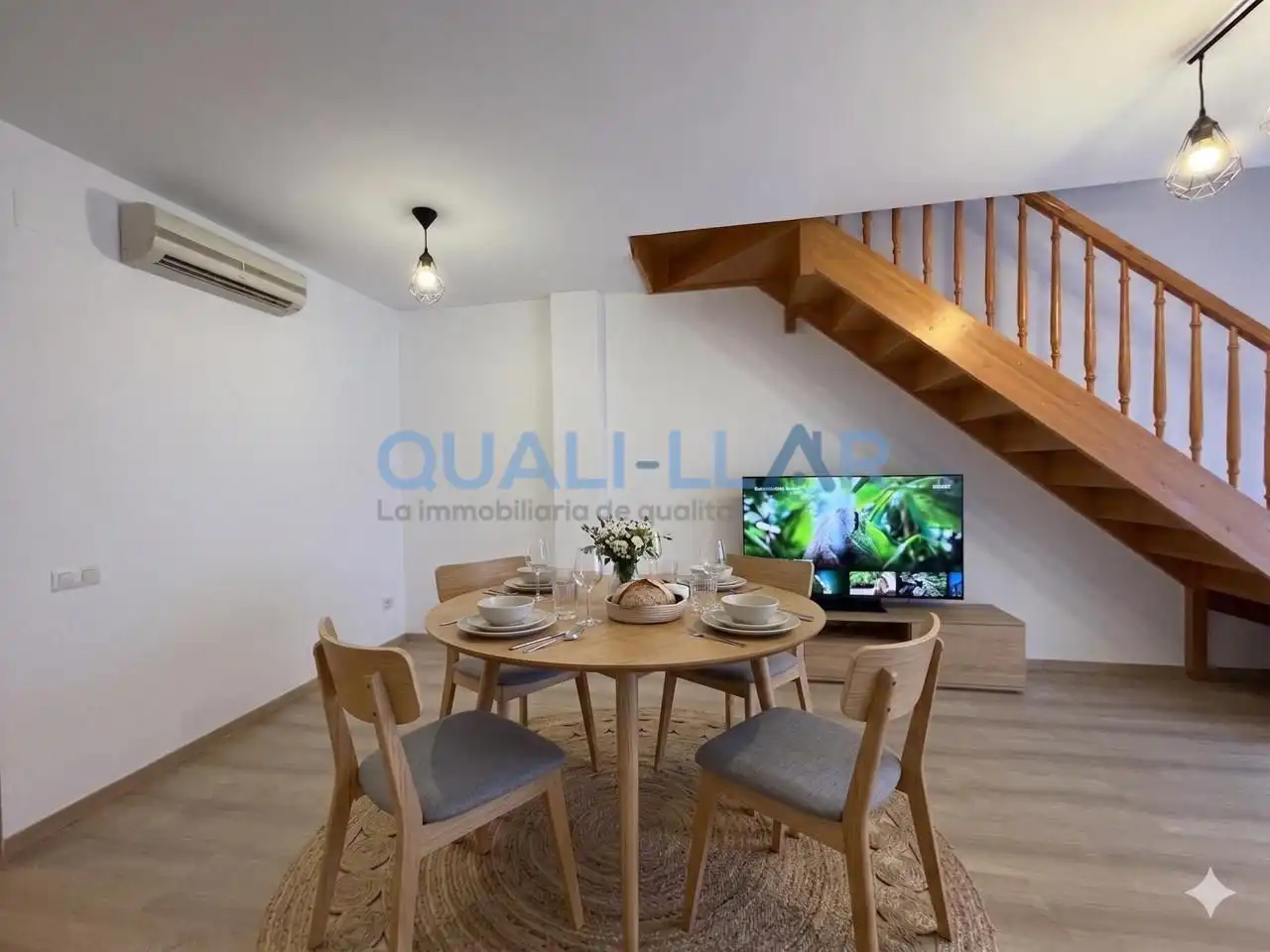 Comedor de Piso en venta en Cornellà de Llobregat con Aire acondicionado, Calefacción y Parquet