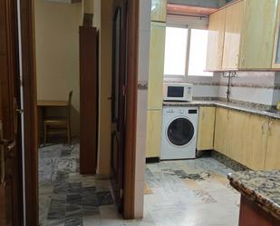 Kitchen of Flat to rent in  Sevilla Capital  with Air Conditioner and Terrace