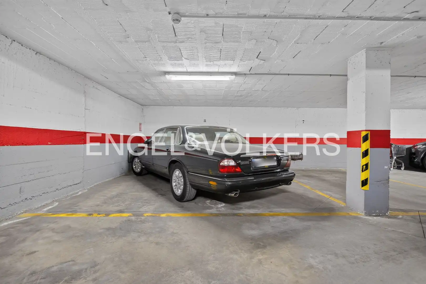 Parking de Piso en venta en Sevilla con Aire acondicionado, Calefacción y Parquet