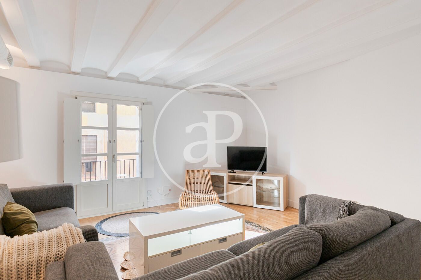Living room of Flat for sale in  Barcelona Capital  with Air Conditioner, Heating and Balcony