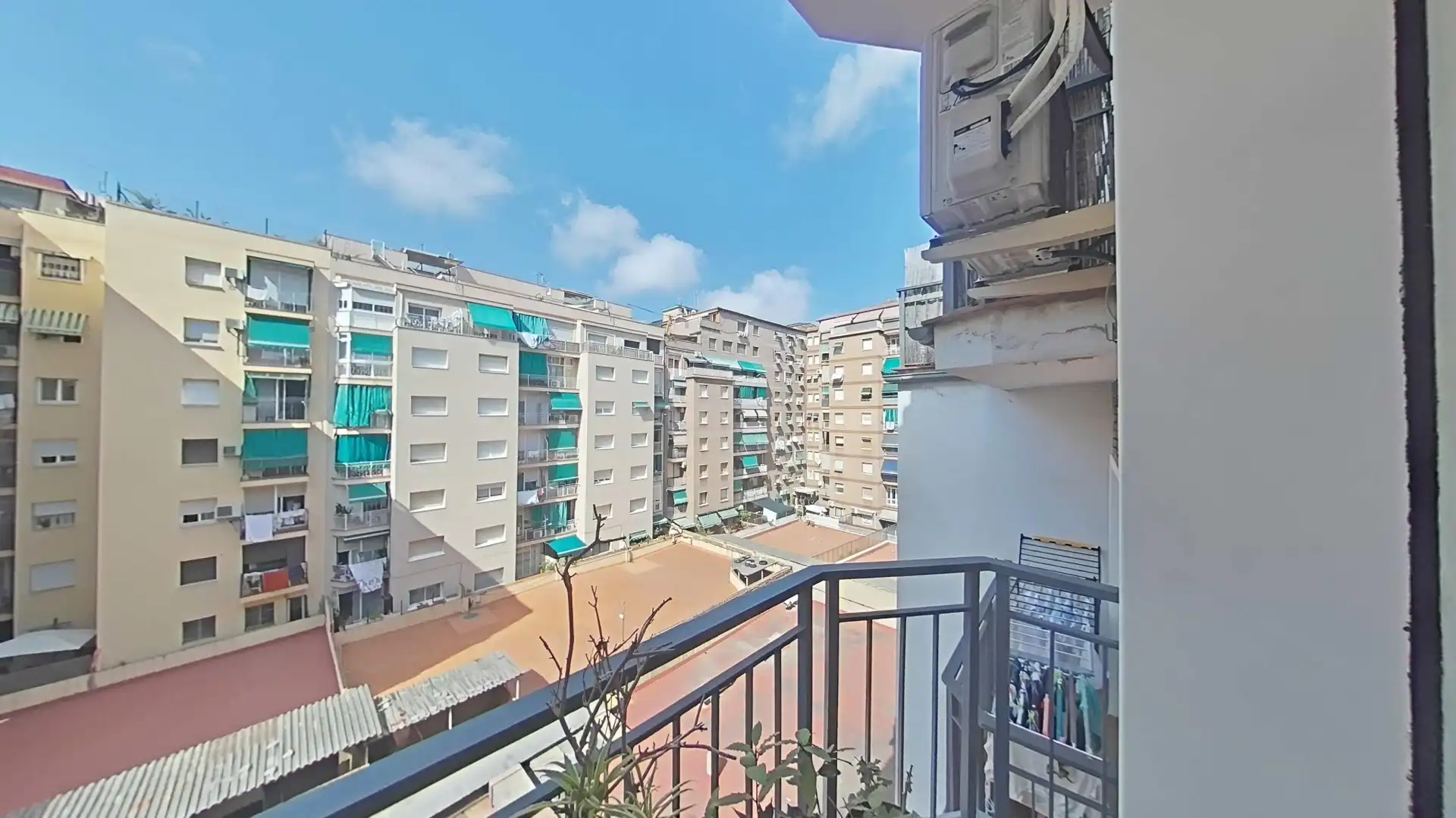 Piso con terraza en venta en Sant Andreu