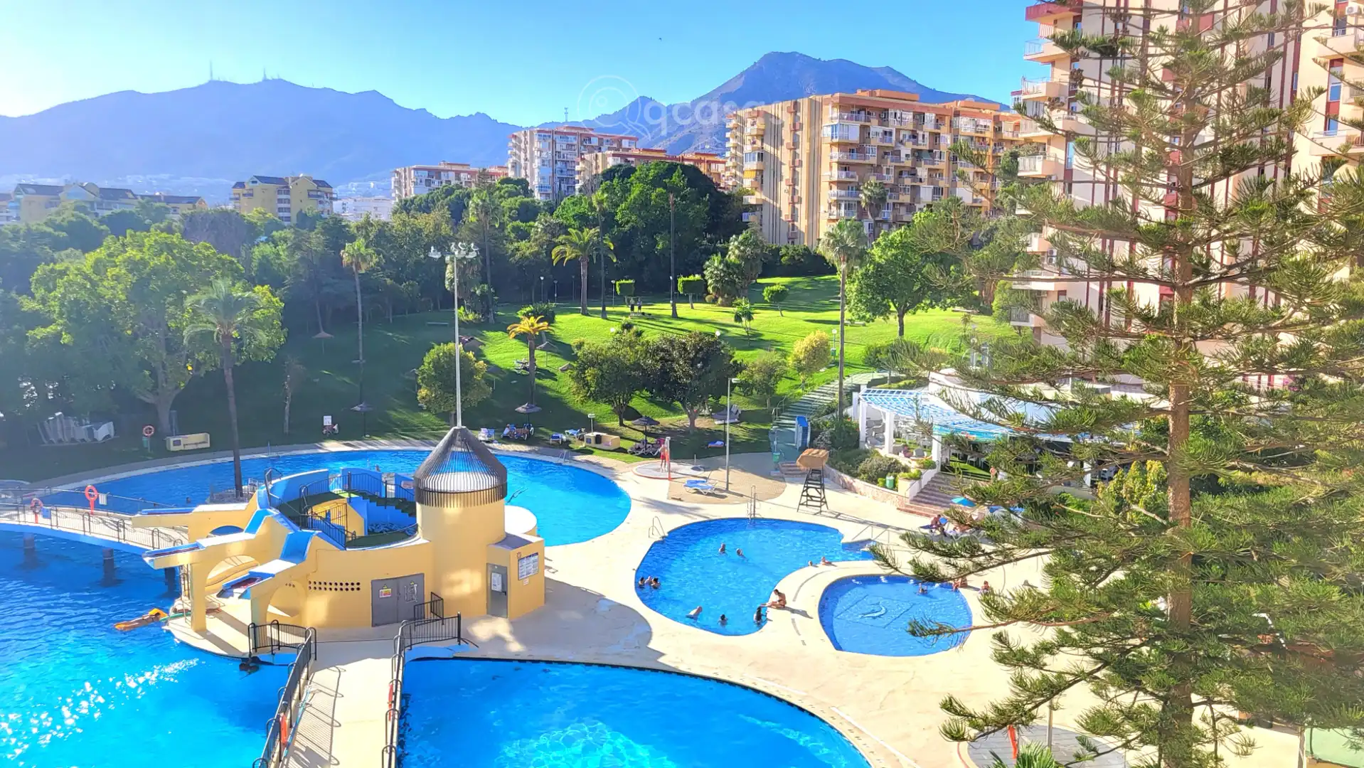 Estudi amb piscina en venda a Avenida Gamonal 12