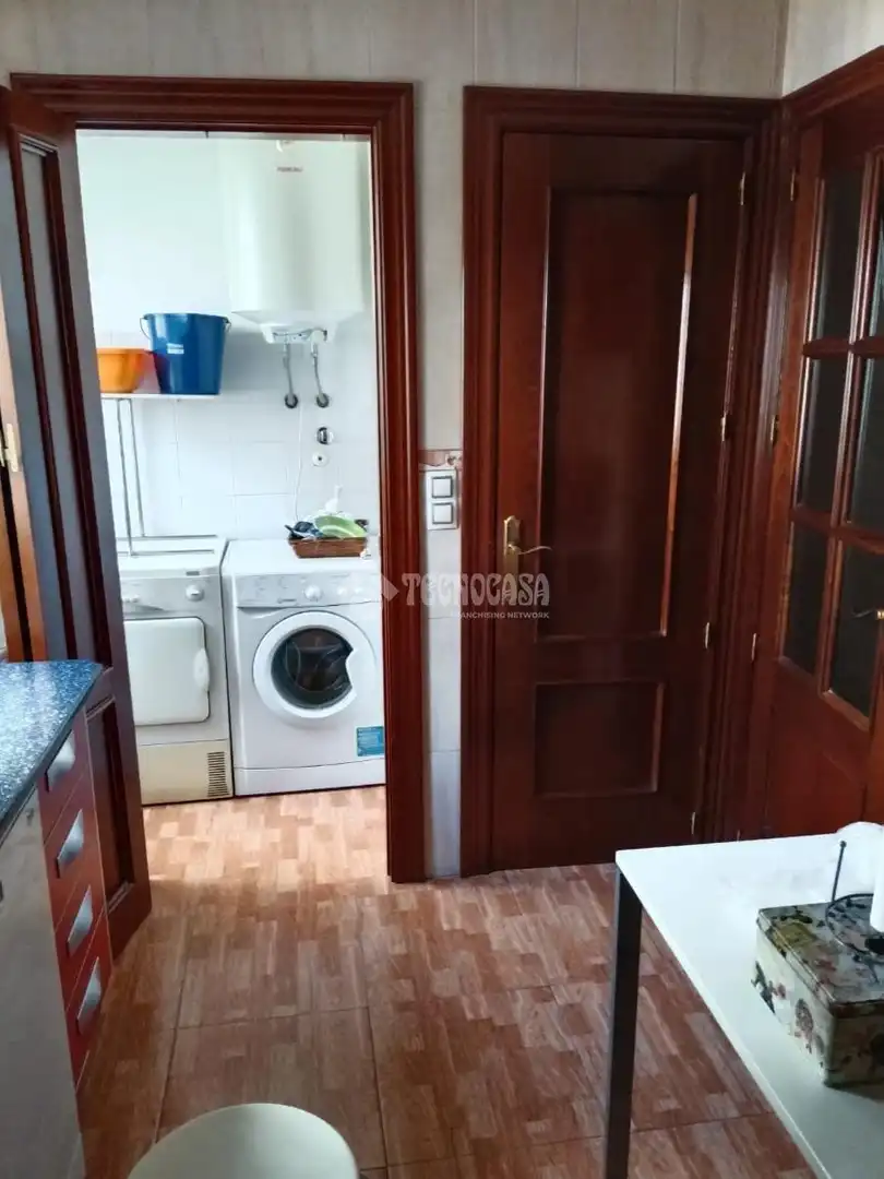 Kitchen of Flat for sale in Baeza  with Air Conditioner