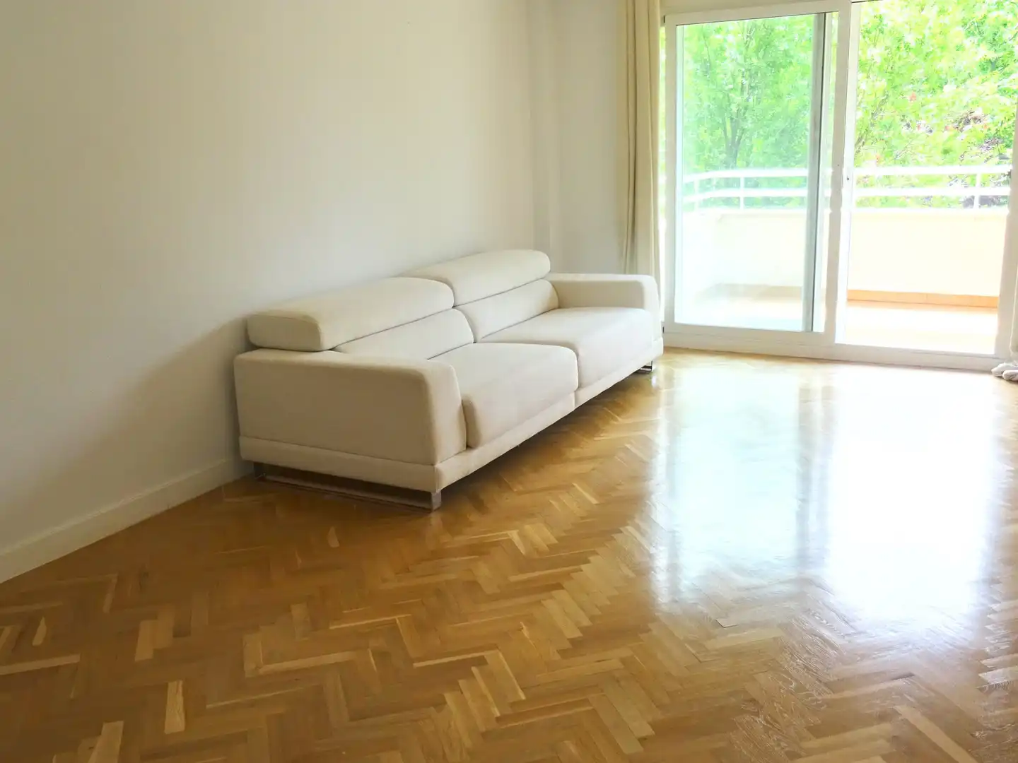 Sala d'estar de Pis de lloguer en Tres Cantos amb Calefacció i Terrassa