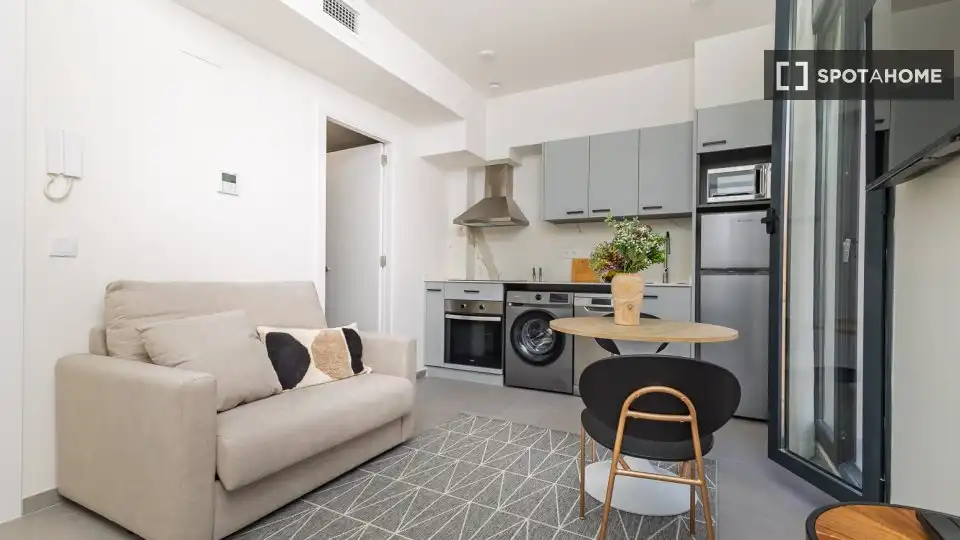 Living room of Flat for rent in Valencia  with Air Conditioner, Heating and Furnished