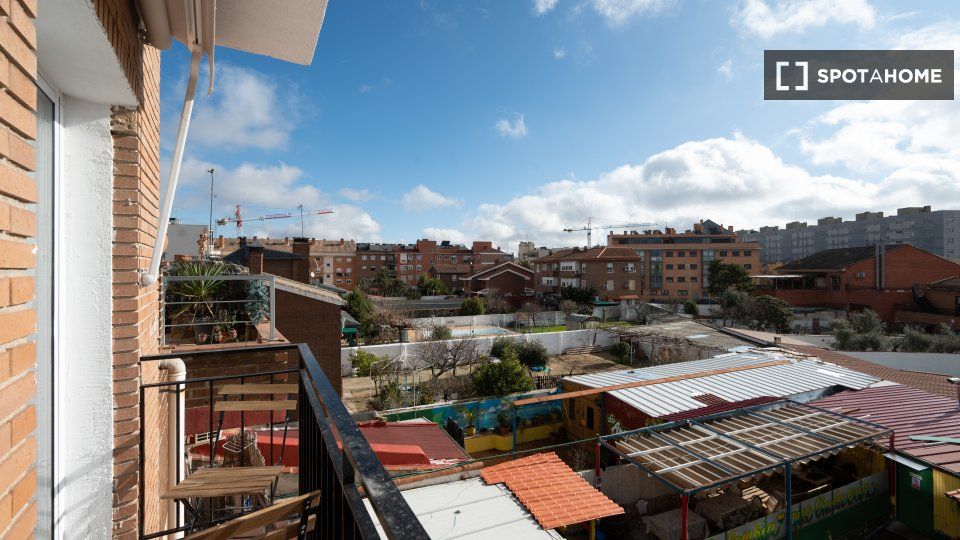 Vista exterior de Piso de alquiler en  Madrid Capital con Aire acondicionado, Calefacción y Amueblado