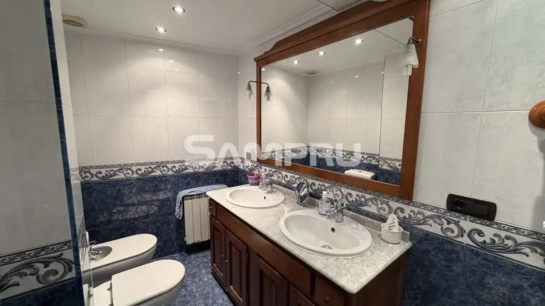 Bathroom of Flat for sale in Arrasate / Mondragón  with Storage room and Balcony