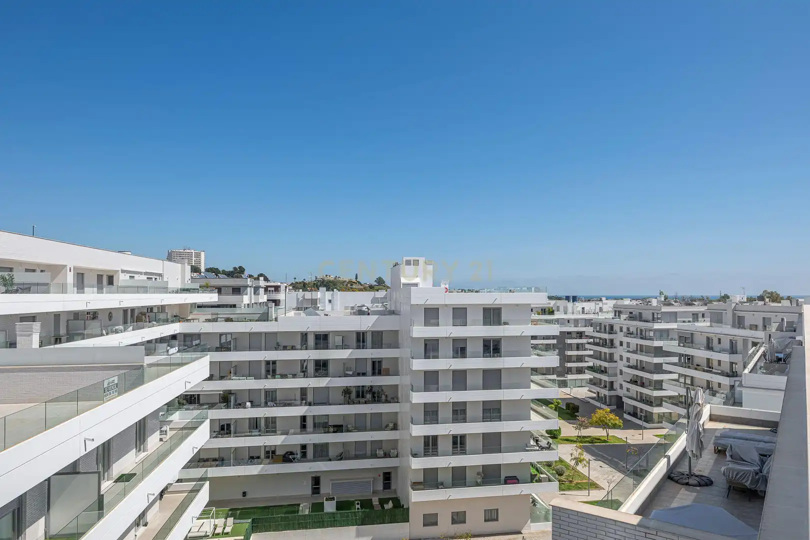 Vista exterior de Apartament en venda en Marbella amb Aire condicionat, Traster i Piscina