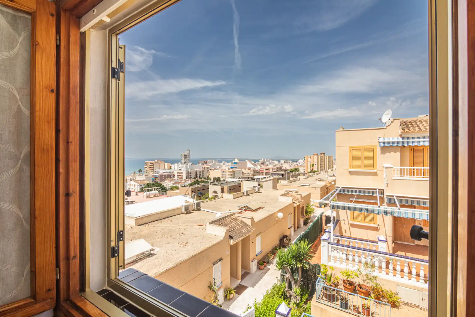 Vista exterior de Casa adosada en venta en Santa Pola con Aire acondicionado, Terraza y Amueblado