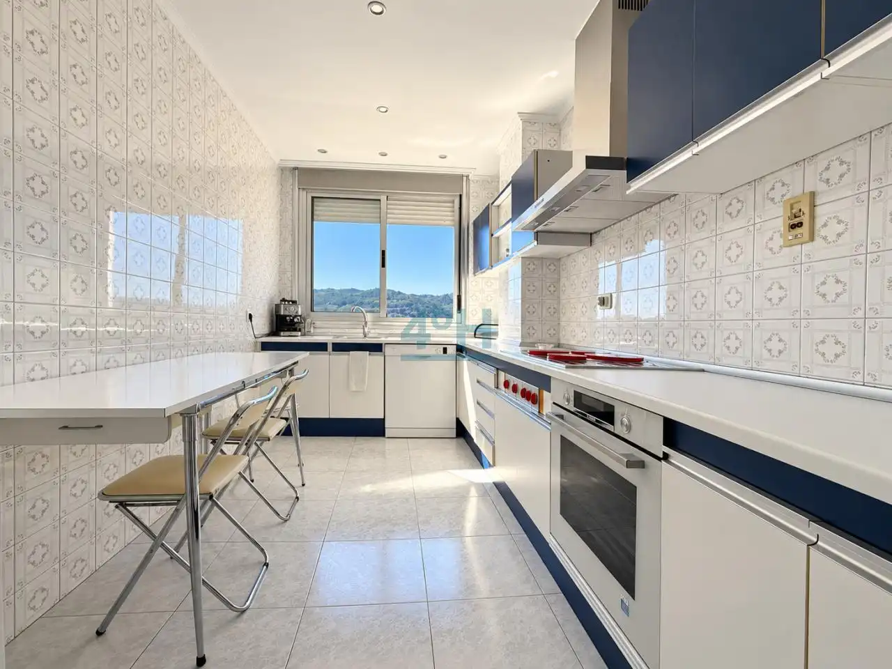Kitchen of Flat for sale in A Ponte