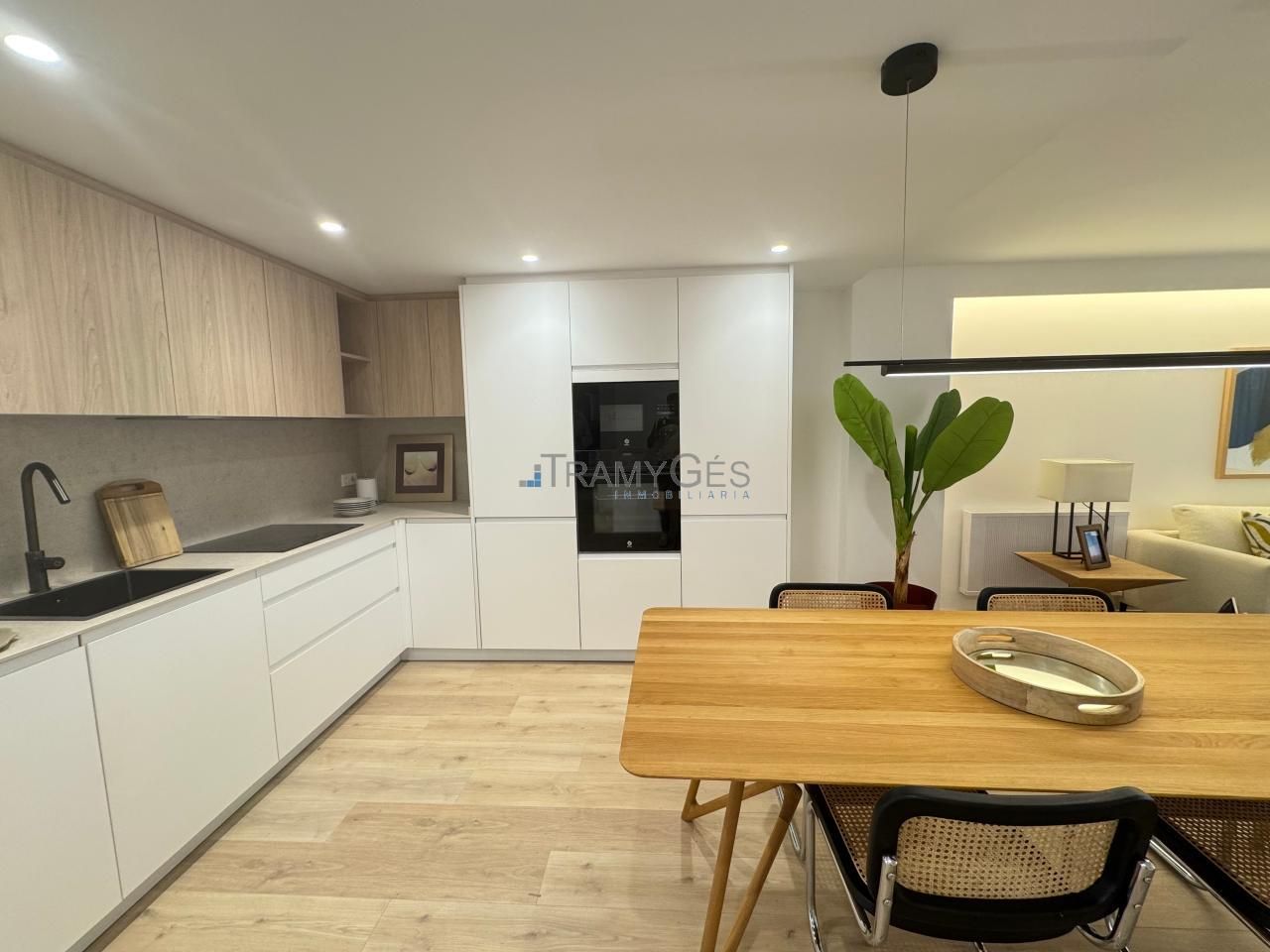 Kitchen of Flat for sale in Vigo   with Heating, Terrace and Storage room