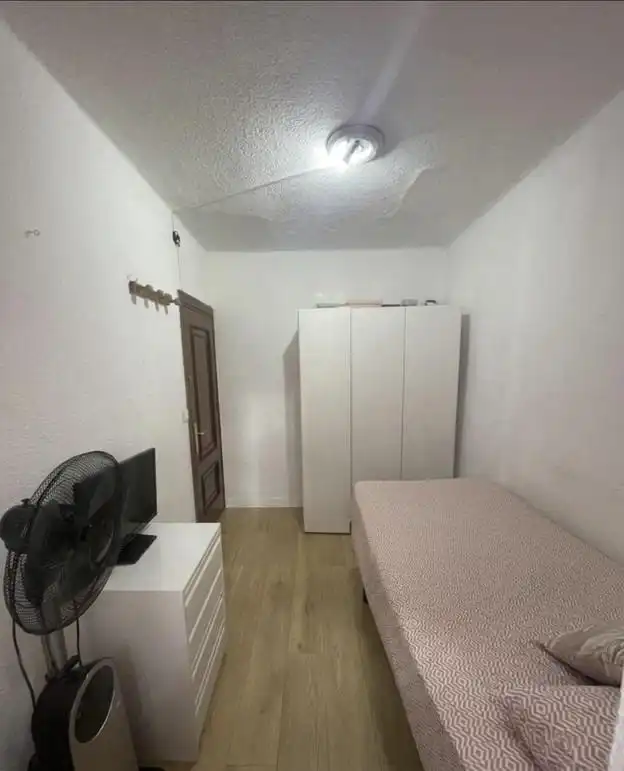 Habitación de Piso en venta en Madrid