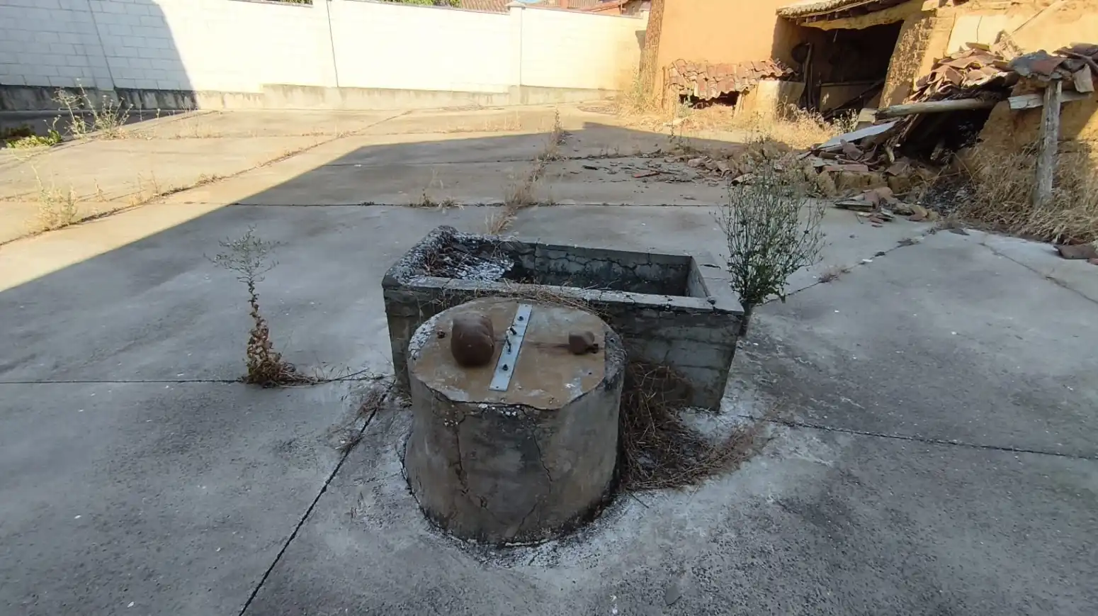 Vista exterior de Casa o xalet en venda en Santa María del Monte de Cea amb Calefacció, Jardí privat i Moblat