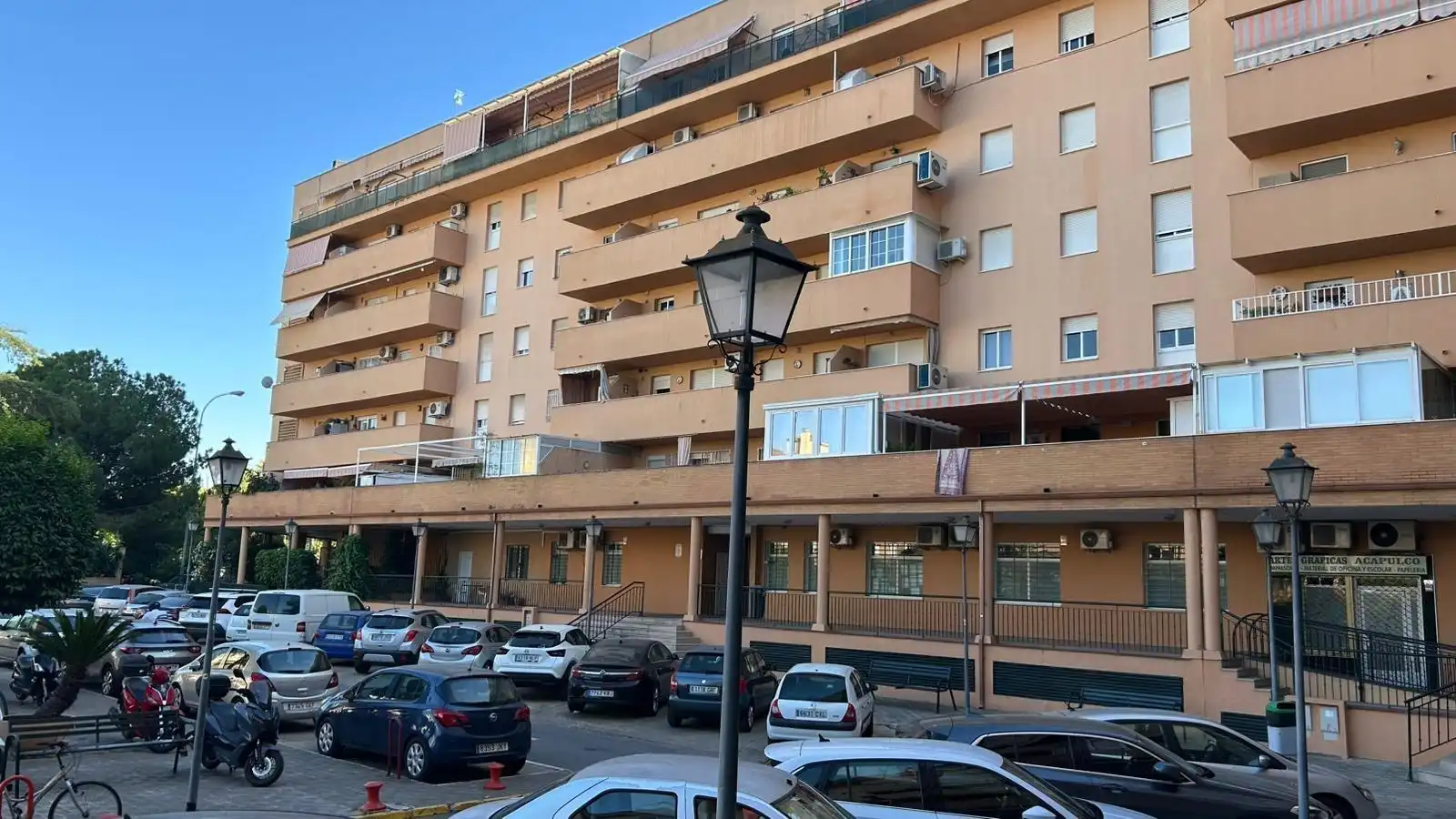 Exterior view of Flat for rent in Sevilla  with Air Conditioner, Heating and Terrace