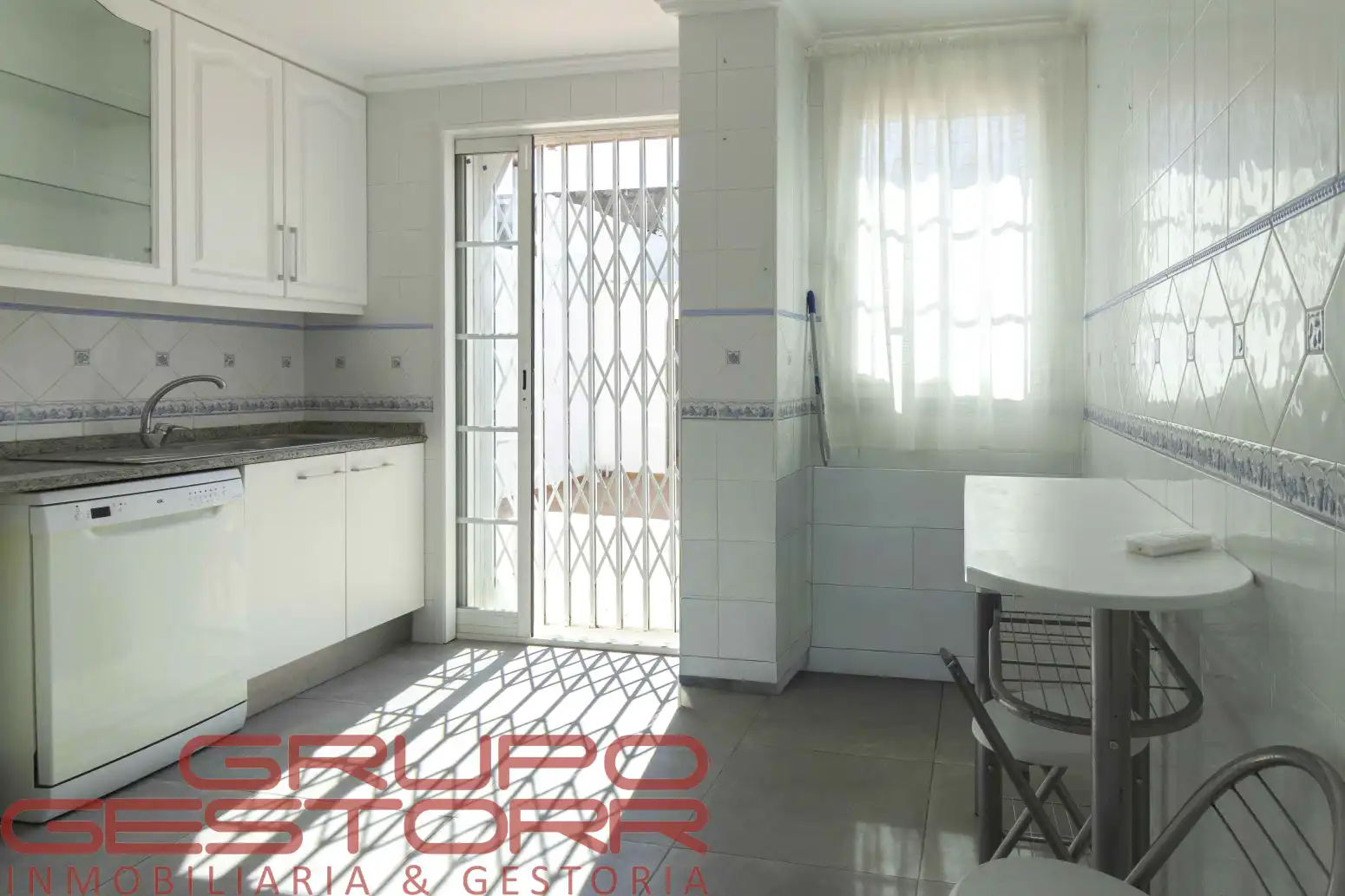 Kitchen of Houses for rent in Riba-roja de Túria  with Air Conditioner, Terrace and Storage room