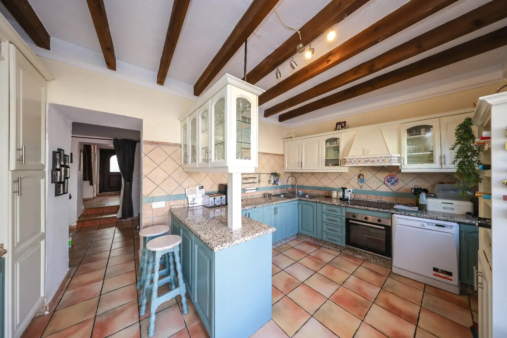 Cocina de Casa adosada en venta en Guaro con Aire acondicionado