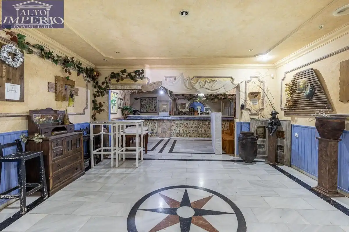 Local comercial en venda a Pinos Genil, imagen 6