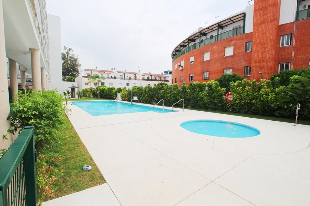 Swimming pool of Flat for sale in Jerez de la Frontera  with Air Conditioner, Heating and Private garden