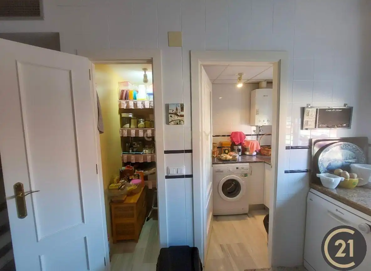 Cuina de Casa o xalet en venda en Espartinas amb Aire condicionat, Jardí privat i Traster