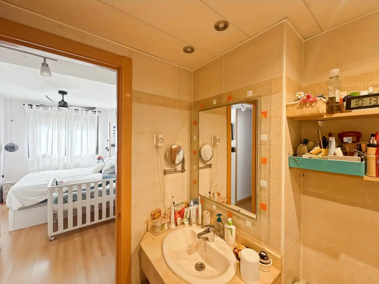 Bathroom of Flat for sale in Madrid  with Air Conditioner, Heating and Community pool