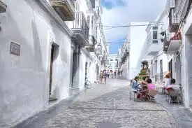 Vista exterior de Casa o xalet en venda en Tarifa amb Jardí privat, Moblat i TV