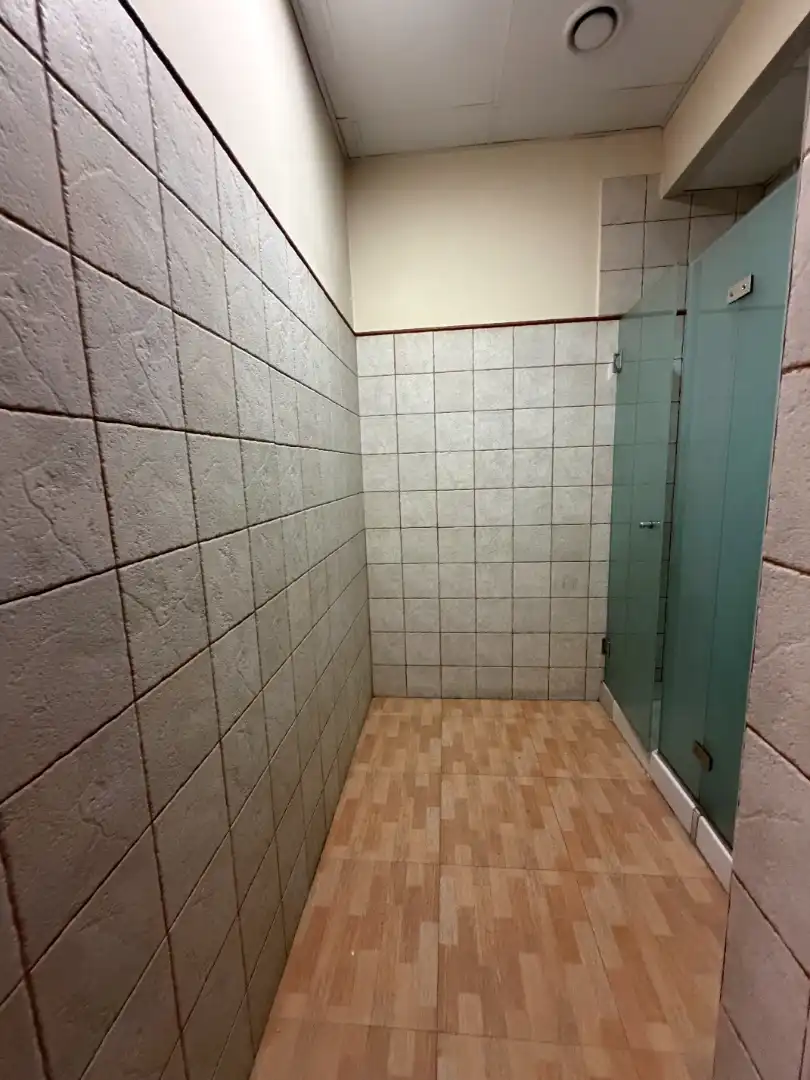 Baño de Local de alquiler en Granollers con Aire acondicionado y Alarma