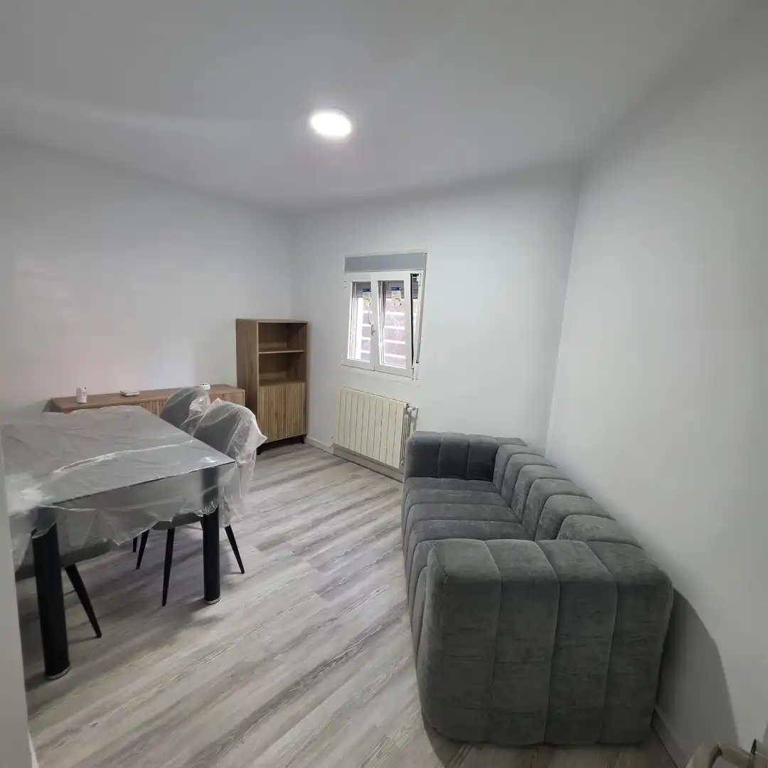 Bedroom of Flat for sale in Madrid  with Heating, Private garden and Furnished