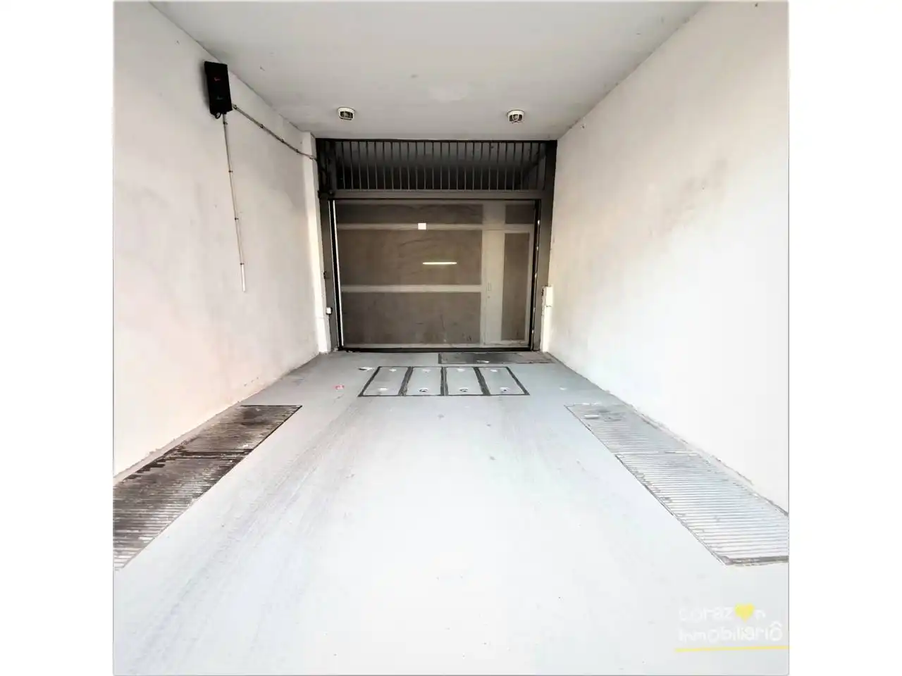 Study for rent in Madrid  with Air Conditioner, Parquet flooring and Storage room