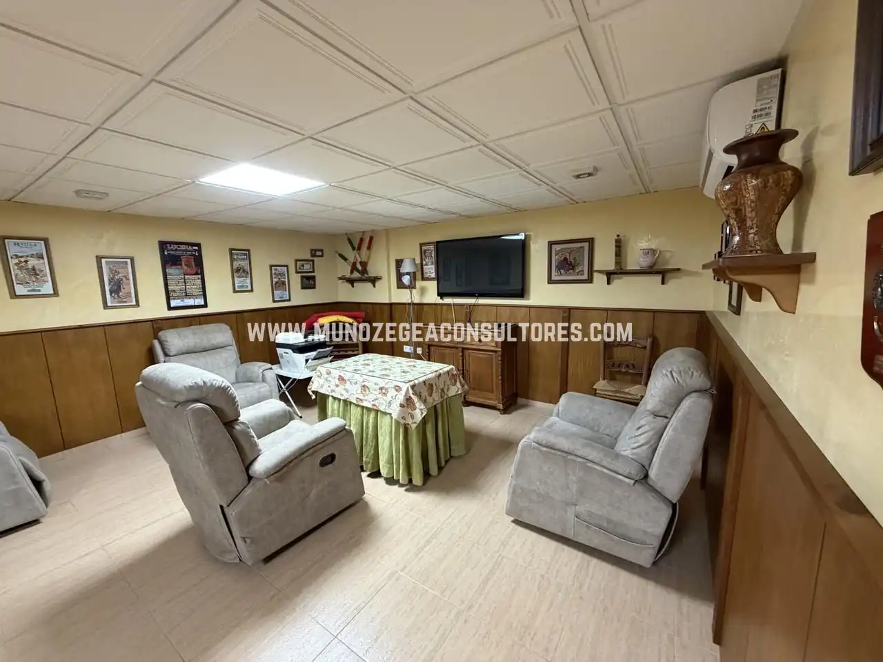 Houses for sale in Lucena  with Air Conditioner, Terrace and Storage room
