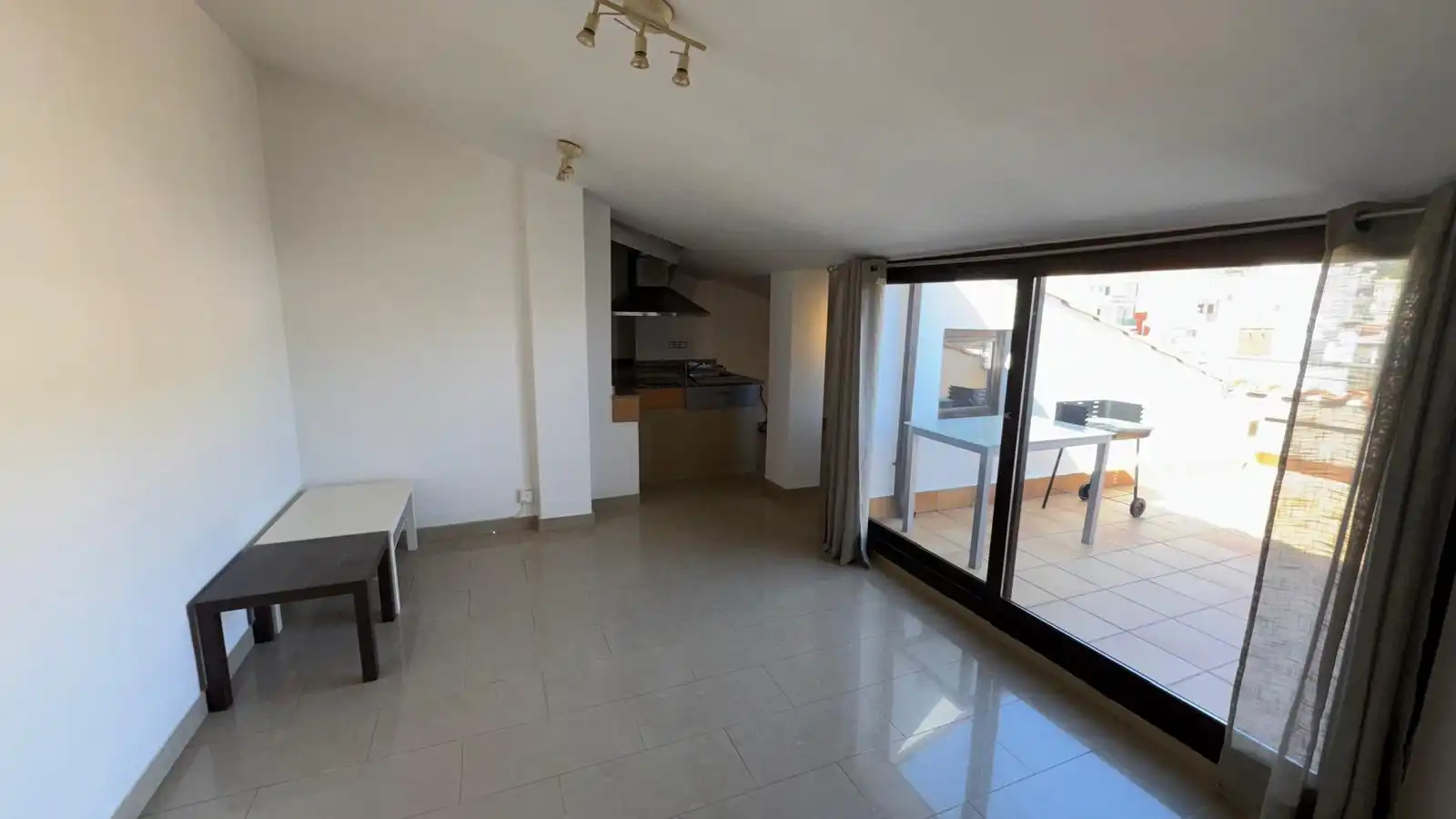 Vista exterior de Dúplex en venda en Calella amb Aire condicionat, Terrassa i Balcó