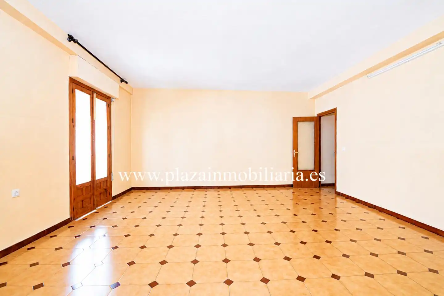 Sala de estar de Piso en venta en Lucena con Aire acondicionado, Terraza y Trastero