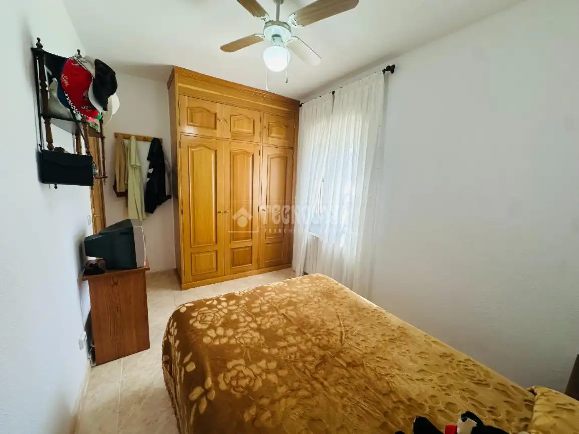 Habitación de Casa o chalet en venta en Escalona con Calefacción, Piscina y Amueblado