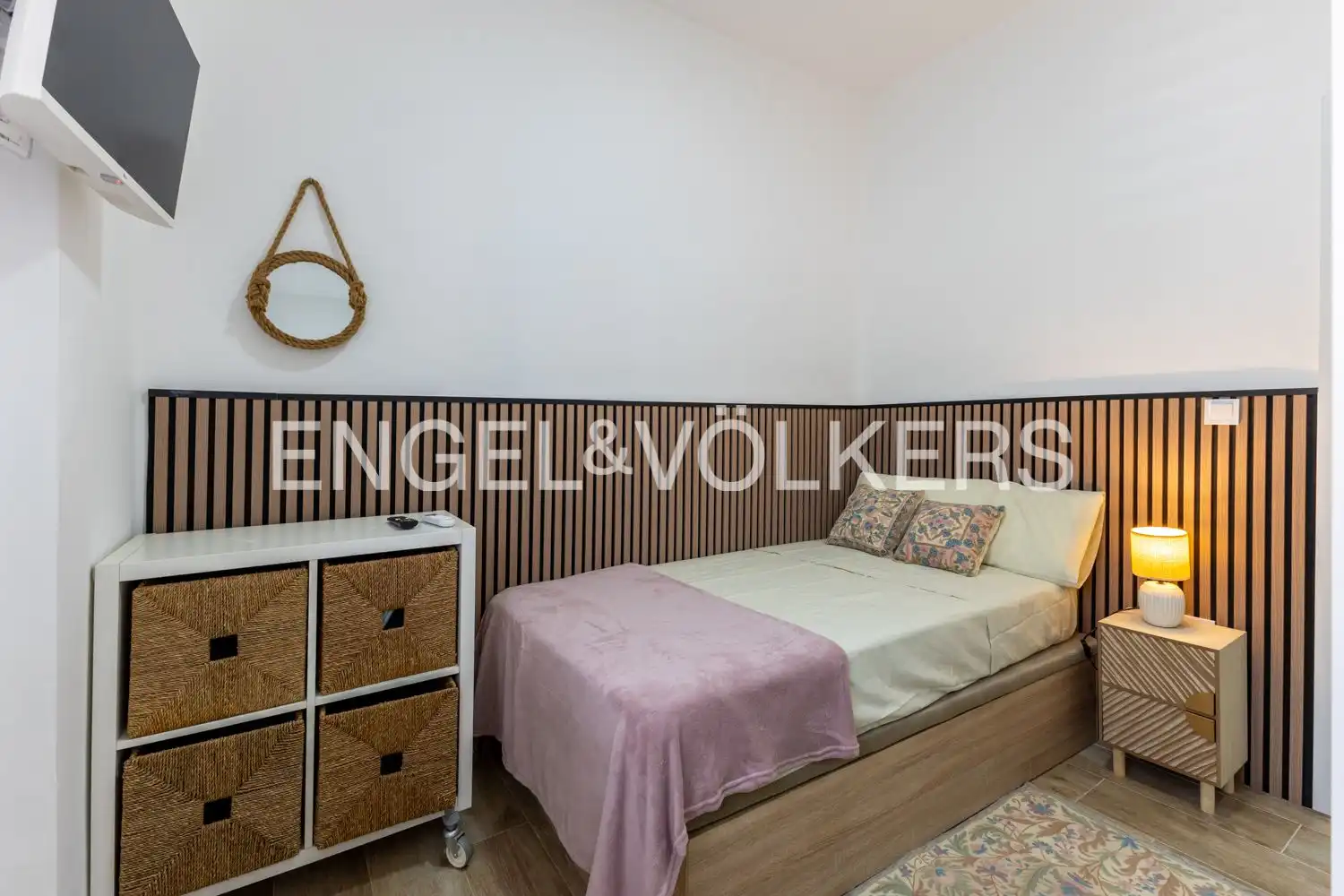 Bedroom of Flat for rent in Valencia  with Air Conditioner, Heating and Furnished