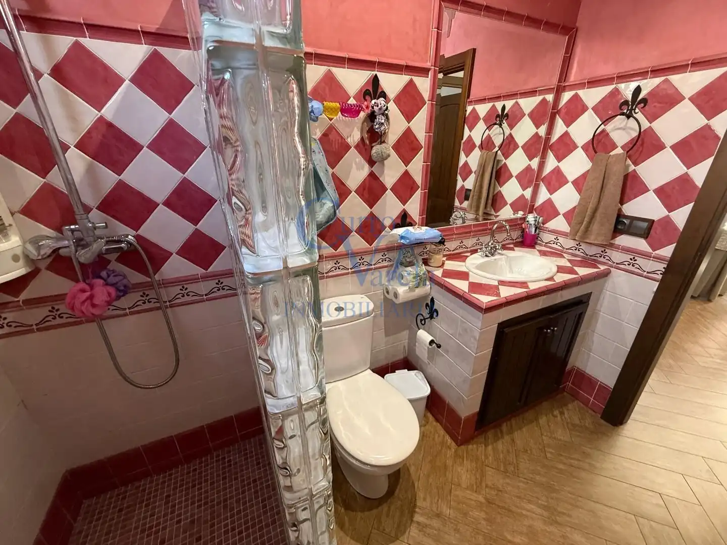 Badezimmer von Haus oder Chalet zum Verkauf in Dos Hermanas mit Klimaanlage, Heizung und Abstellraum
