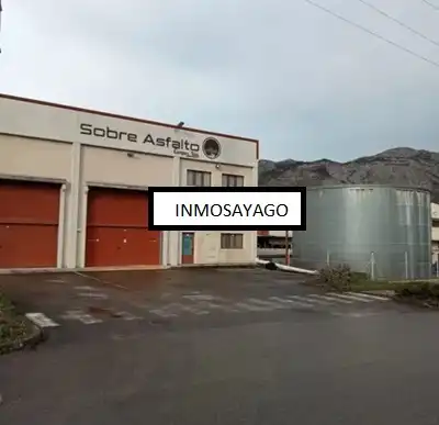 Nave industrial en venta en Calle de Alfonso Álvarez Miranda