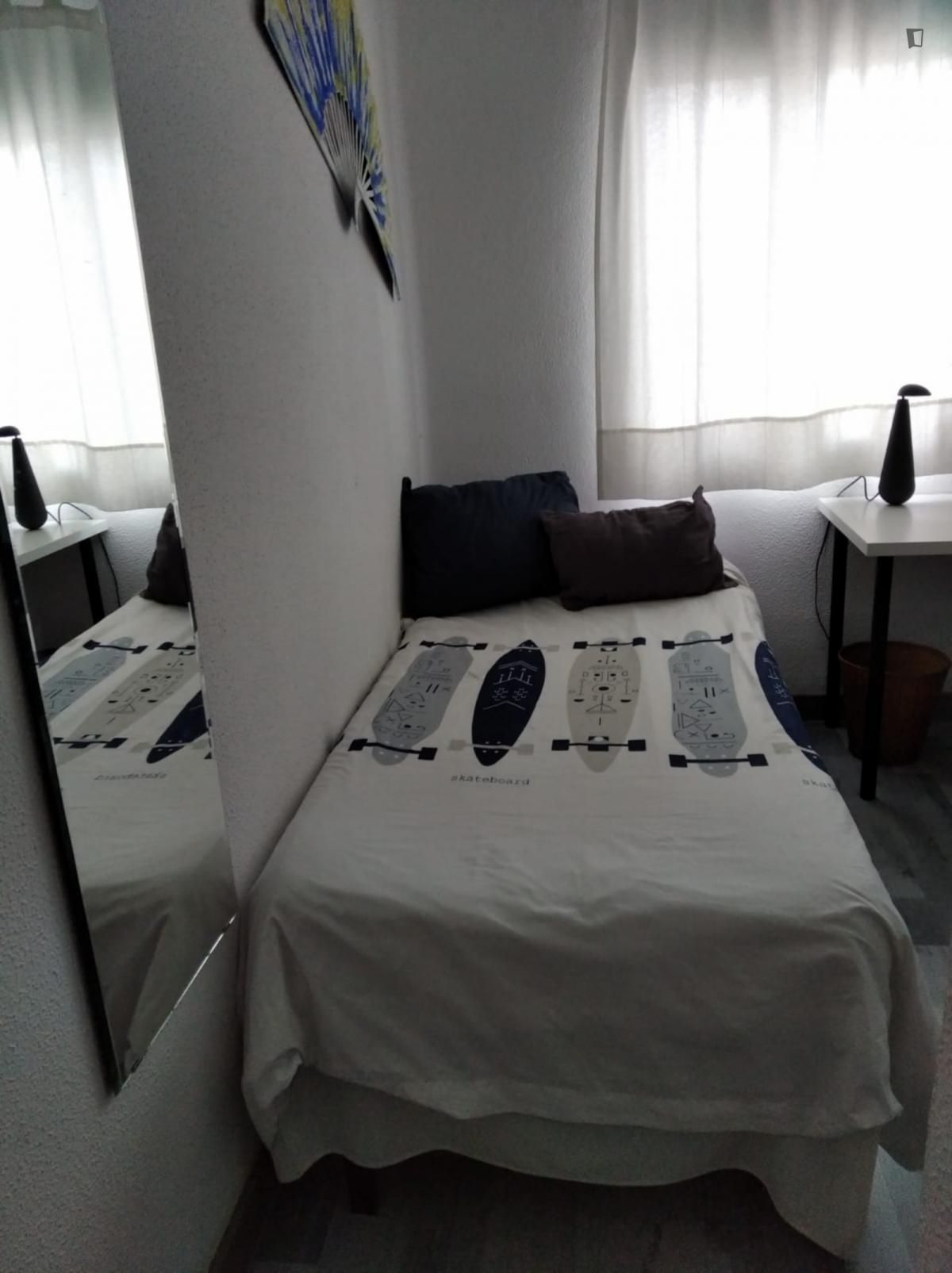 Apartment to share in San Pablo