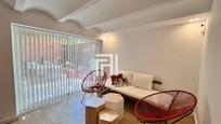 Exterior view of Flat for sale in  Barcelona Capital  with Terrace and Balcony