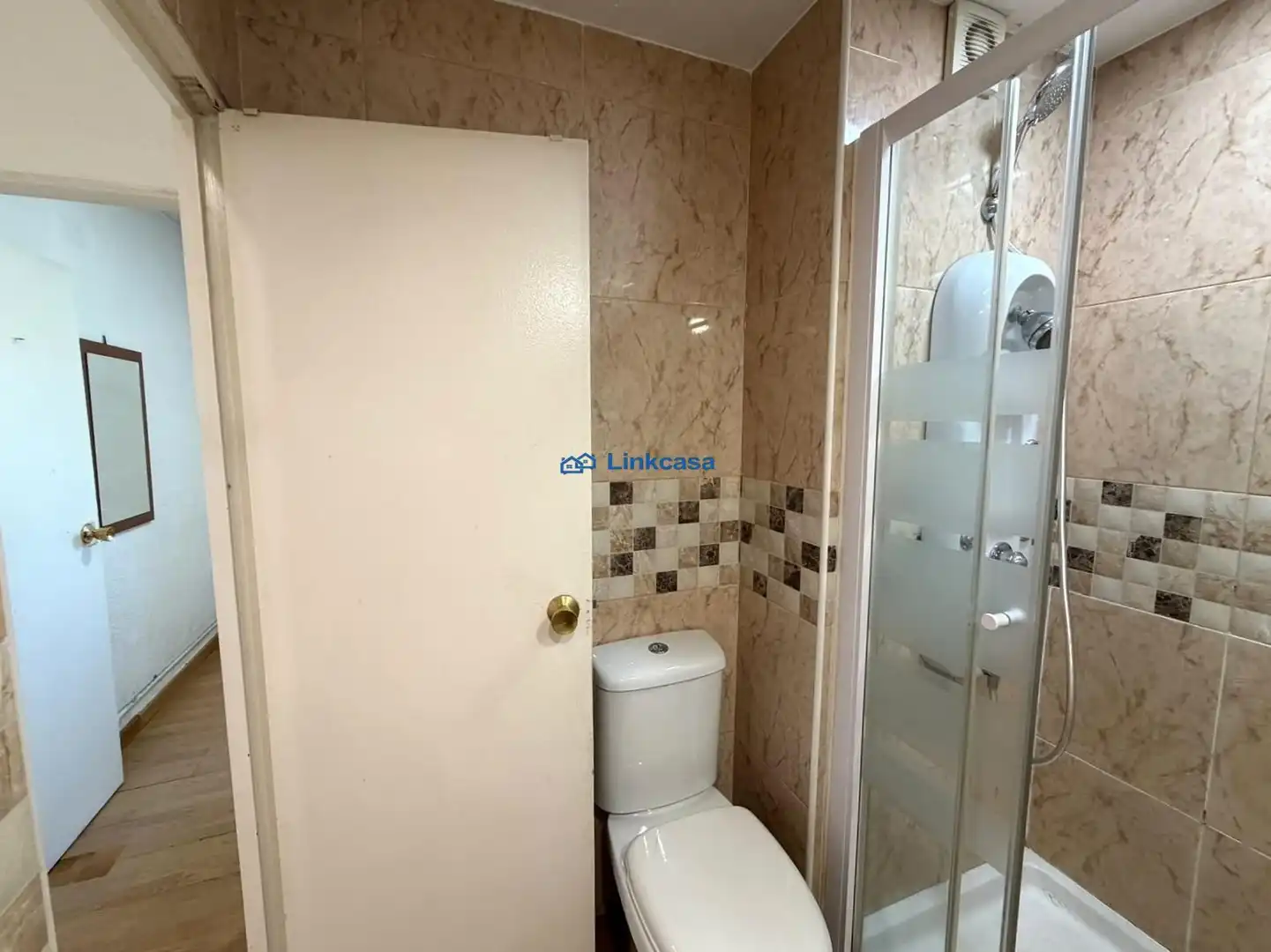 Baño de Piso en venta en Leganés con Aire acondicionado, Calefacción y Trastero