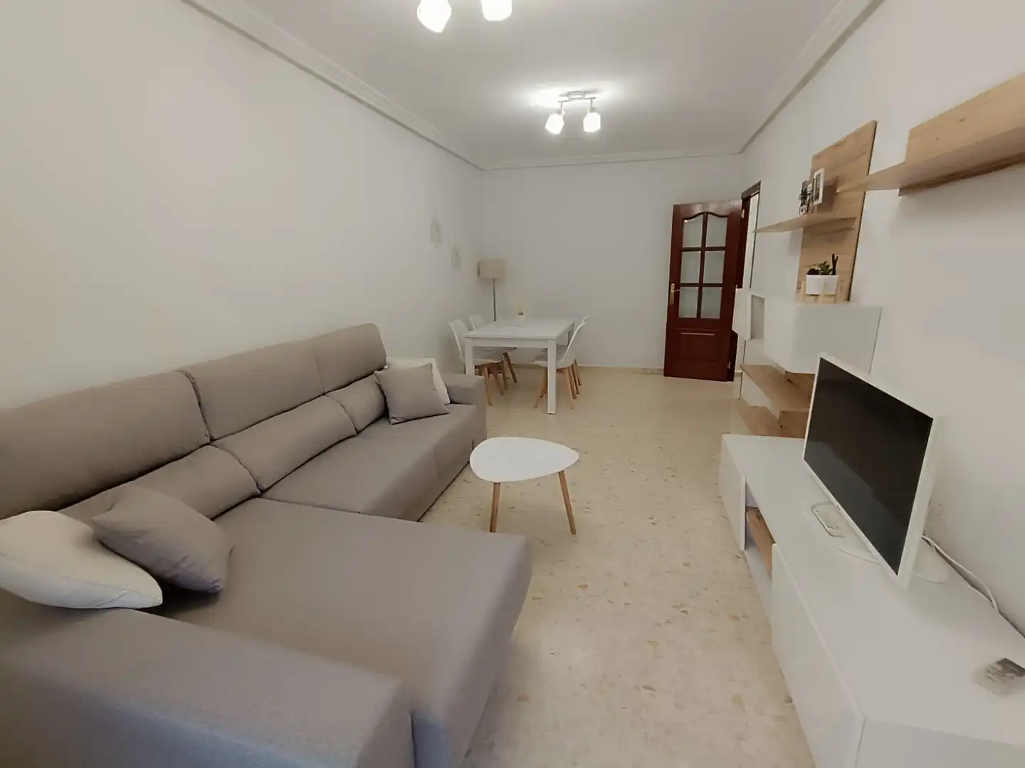 Wohnzimmer von Wohnung zur Miete in Badajoz mit Klimaanlage, Möbliert und Ofen