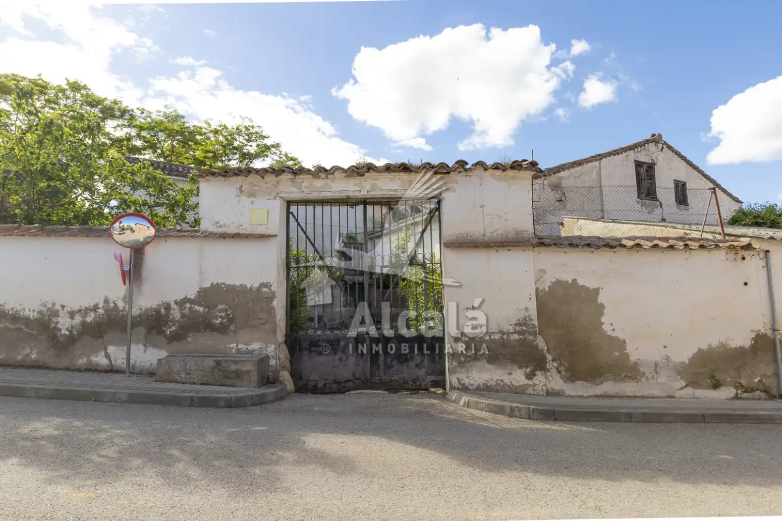 Exterior view of Residential for sale in Santorcaz